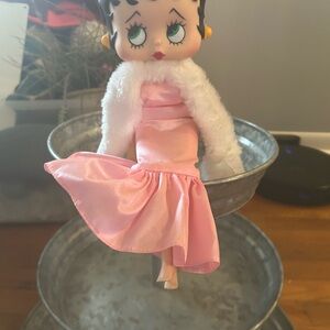 Betty Boop Doll in Pink Dress with White Shawl